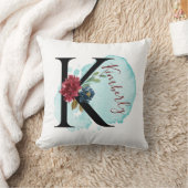 Coussin Élégant Monogramme Floral K Nom personnalisé (Couverture)
