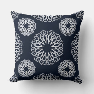 Coussin Élégant motif mandala bleu marine et blanc