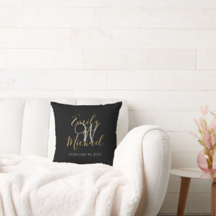 Coussin Élégant Noir Script Monogramme Mariage initial
