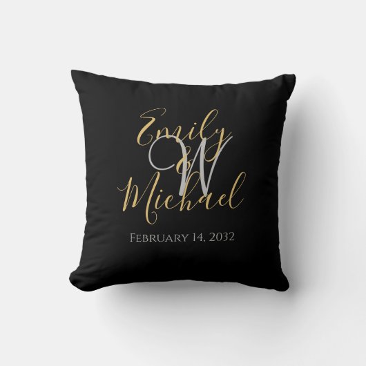 Coussin Élégant Noir Script Monogramme Mariage initial (Recto)