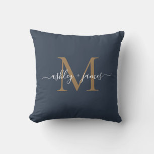 Coussin Élégant or Monogramme Noms de script Mariage Bleu
