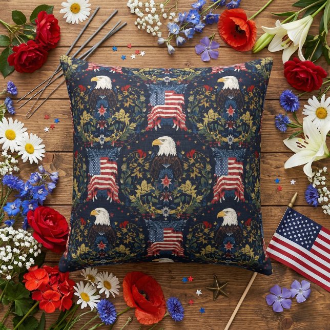Coussin Elegant Patriotic Bald Eagle & American Flag (Créateur téléchargé)