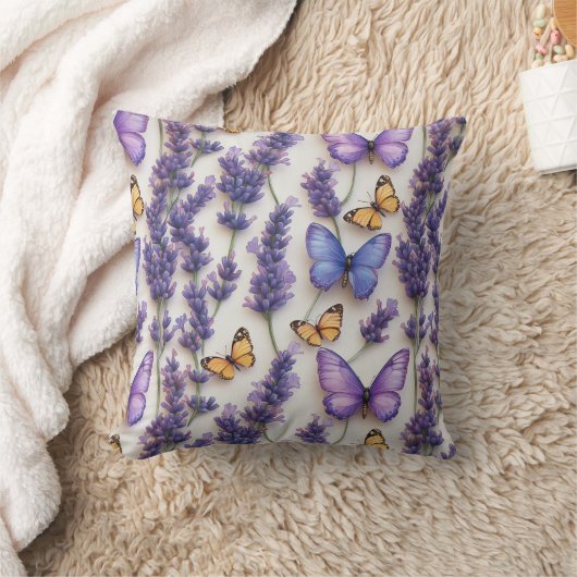 Coussin Elégante conception papillon et lavande (Couverture)