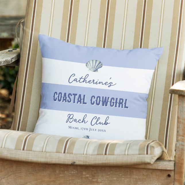 Coussin Élégante fille de la côte Bleu doux Blancs (Créateur téléchargé)