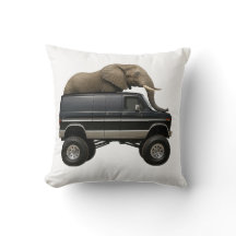 Éléphant Conduisant un Fourgon 4x4