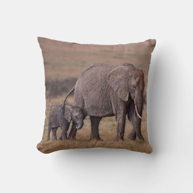 Coussin Éléphant d'Afrique avec bébé (Recto)