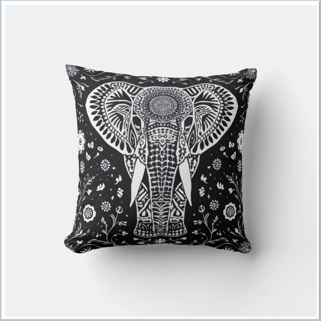 Coussin Éléphant en batik noir et blanc Boho (Créateur téléchargé)