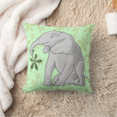 Coussin Eléphant et feuille bébé (Couverture)