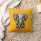 Coussin Éléphant mignon de bébé avec le jaune en verre de (Couverture)
