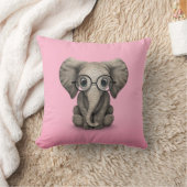 Coussin Éléphant mignon de bébé avec le rose en verre de (Couverture)
