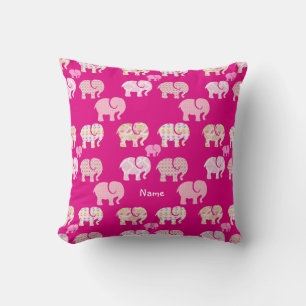 Coussin Eléphant rose nommé Nursery décor personnalisé