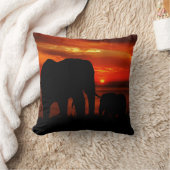 Coussin Eléphants au coucher du soleil (Couverture)