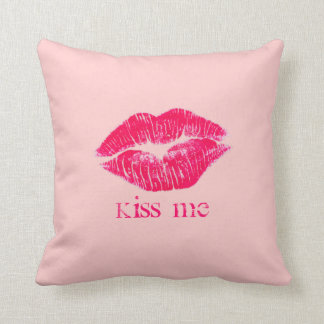 Coussin Embrassez-moi des lèvres