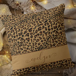 Coussin Empreinte de léopard animal Brown et noir Personna<br><div class="desc">coussin Empreinte de léopard. Design poster de animal tendance et toujours populaire en marron et noir,  sur les deux côtés et personnalisée avec votre nom sur le devant.</div>