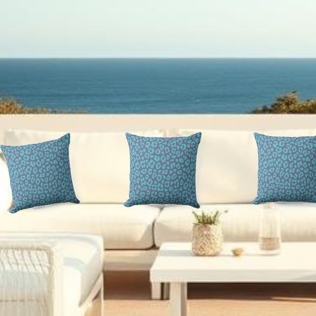 Coussin Empreinte de léopard bleu (Blue Leopard Print Outdoor Pillow)