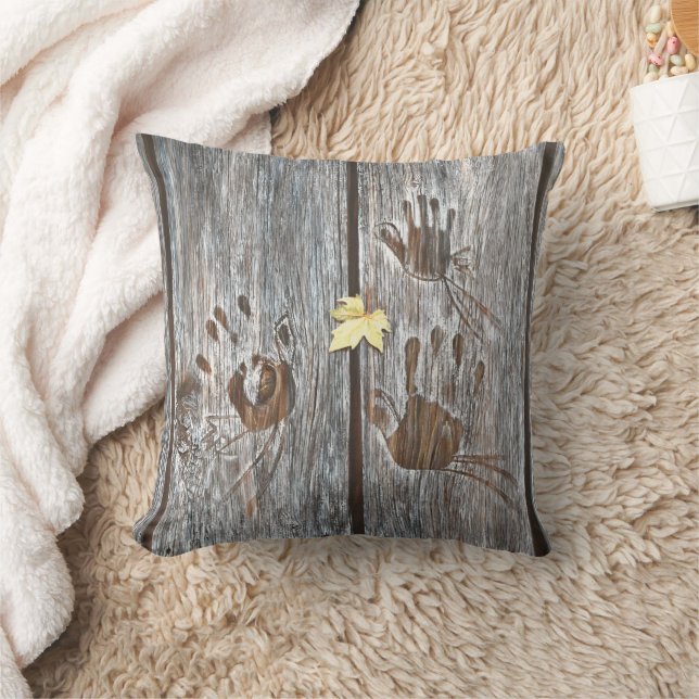 Coussin Empreintes à main Oiseaux sur planches en bois ave (Couverture)