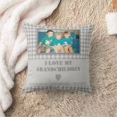 Coussin En vichy plaid gris et blanc avec noms et photo (Couverture)
