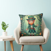 Coussin Enchanted Forest Leprechaun Luckyish Nursery Decor (Chaise)