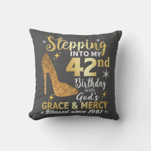 Coussin entrer dans mon 42e anniversaire avec grâce des di