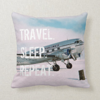 Coussin Envie de voyager vintage d'avion de répétition de