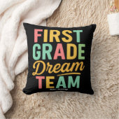 Coussin Équipe de rêve de première année Enseignant Retour (Couverture)