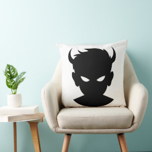 Coussin Ethereal Enigma : Illustration Demon Boy