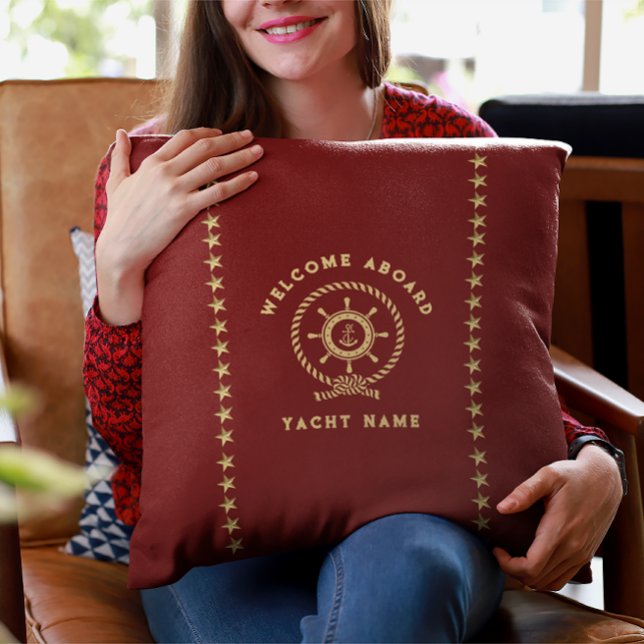 Coussin Étoiles de roue rouge or nautique (Créateur téléchargé)