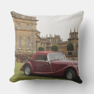 Coussin Exposition de voitures classiques, palais de Blenh