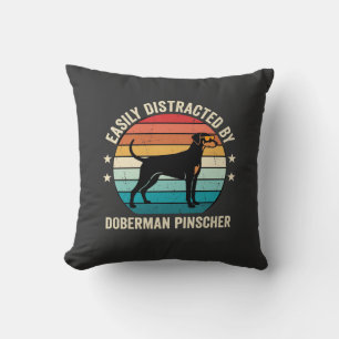 Coussin Facilement distrait par Doberman Pinscher Retro Su