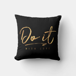 Coussin Faites-Le Avec Love Faux Gold Foil