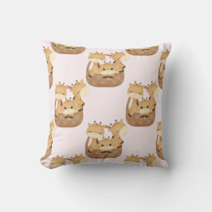 Coussin Famille de Giraffe cosy en paniers