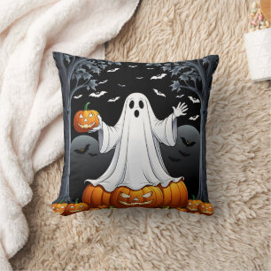 Coussin fantôme d'Halloween entouré de citrouilles et de c