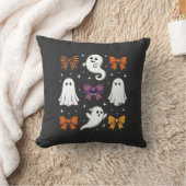 Coussin Fantôme Mignon avec Ruban Design Halloween_1 (Couverture)