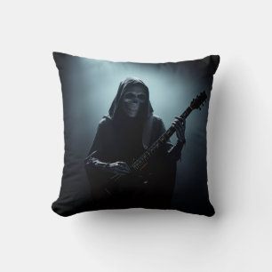 Coussin Faucheur sur scène avec guitare