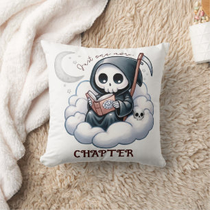 Coussin Faucheuse aquarelle amoureuse de livres
