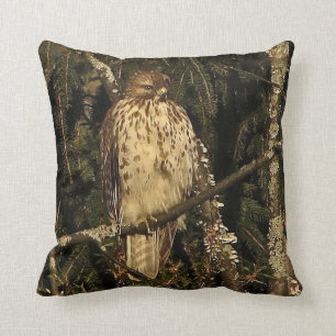 Coussin Faucon coupé la queue par rouge