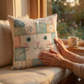 Coussin Fausse Maisonnette Pastel Patchwork Visage de Chat