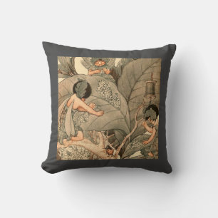 Coussin Fées des feuilles réparant les feuilles