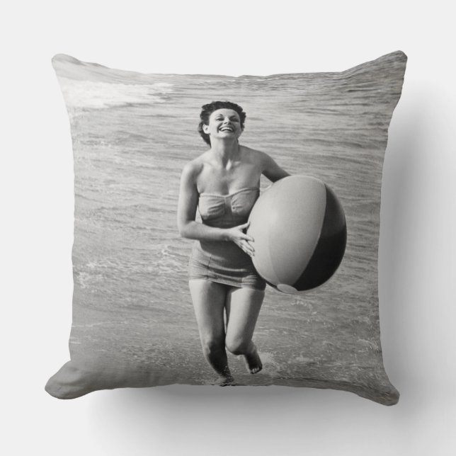 Coussin Femme avec du ballon de plage (Recto)