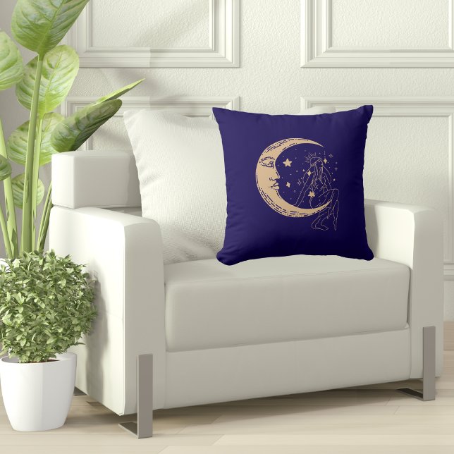 Coussin Femme céleste lune & étoiles, boho, or élégant (Créateur téléchargé)