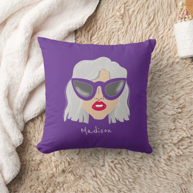 Coussin Femme cool à Haired Gris avec lunettes Nom personn (Couverture)
