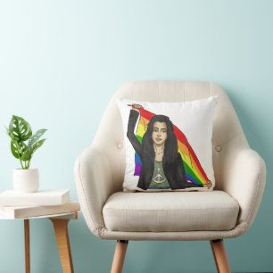 Coussin Femme en T-shirt de la paix avec un drapeau arc-en
