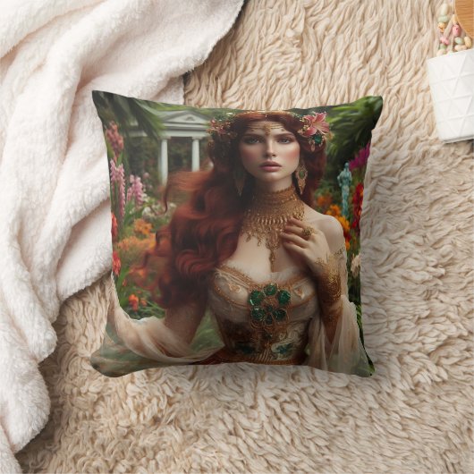 Coussin Femme préraphaélite dorée 1 dans un jardin (Couverture)