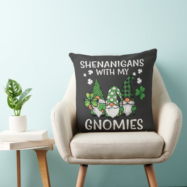 Coussin Fête de la Saint-Patrick avec le Gnome Gnomies (Chaise)