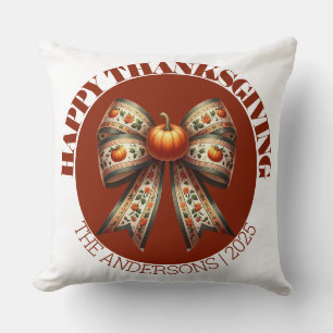 Coussin Fête de Thanksgiving & nom de famille personnalisé