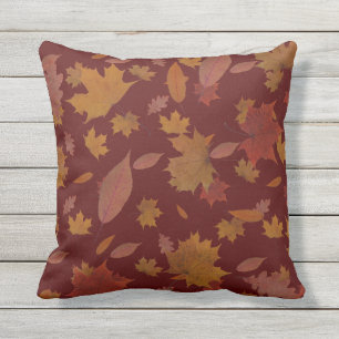 Coussin Feuille d'automne d'or sur la couleur faite sur