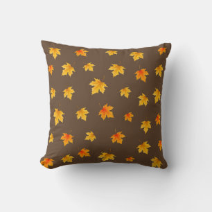 Coussin Feuilles d'érable sur fond marron