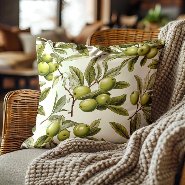 Coussin Feuilles d'olives vertes Élégant Botanique  (Green olives on neutral cream-colored decorator pillow)