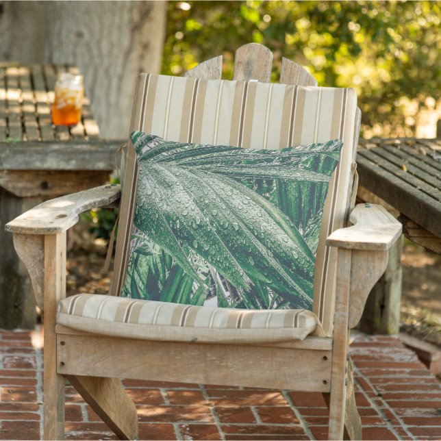 Coussin Feuilles tropicaux avec Raindrops (Chaise)