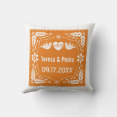 Coussin Fiesta mariage inséparable de papillon orange pica (Verso)